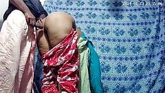 Индийский доктор и медсестра занимаются сексом
