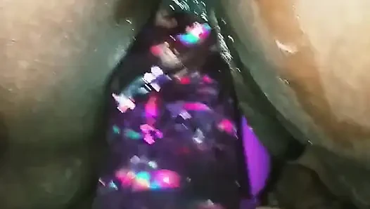 Çifte Oyuncak Göt Amcığı Ve Ayaklarıyla Oynuyor (dildo Ve Vibratör Bakış açısı)