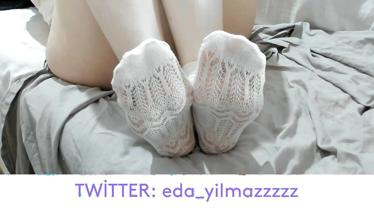 FOOT- FOOT FETISH- TURKISH FOOT- TURKISH FOOT FETISH- SOCKS- STOCKINGS FETISH- SHORT SOCKS- WHITE SOCKS- TURKISH MILF- TURKISH PORN- TURKISH OWNER