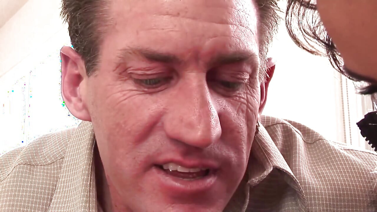 Lee Stone smashes her pierced pussy