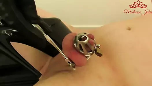 PART 1 – Mistress Julia punishes her slave - Dirty Hour for "La Chose" - Female Domination CBT, Whipping, Humiliations
