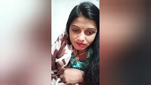 Öğretmen sevimli bakire öğrencisini baştan çıkardı. Hintli bakire liseli kız ilk kez (sınıf) öğretmenle seks yapıyor