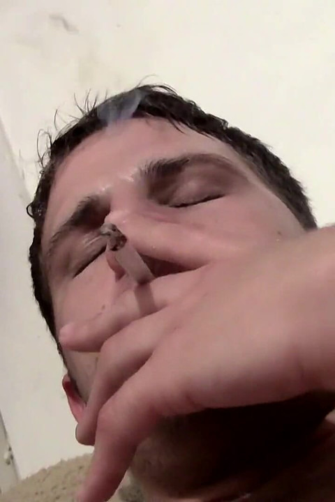 Str8 Boy Smoke Suck!