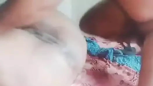 Üniversite hocası yatak odası geçirilişi