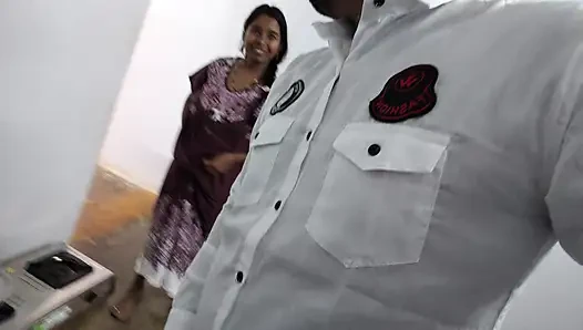 Her stepbrother was masturbating, Bhabhi saw the boy and Bhabhi was shaking her stepbrother's penis with pleasure.