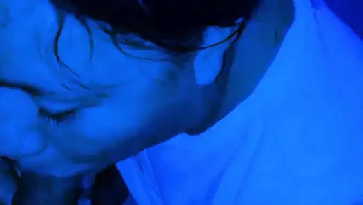 Die freundin meines mannes kommt auf mein gesicht