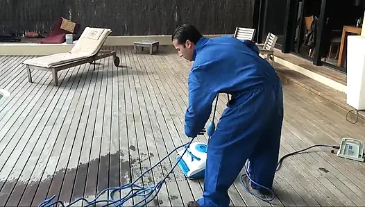 Good fuck at the swimming pool