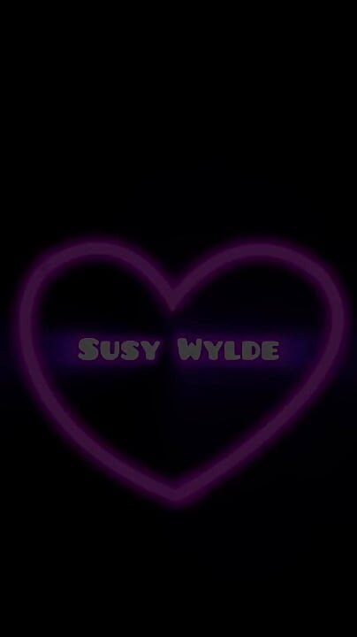 Suzy Wylde kommt heiß und geil auf diesen frischen Inhalt!