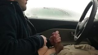 Otra paja caliente en el coche