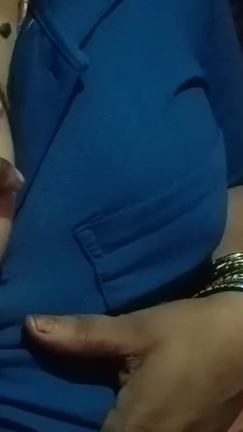 Moment mémorable de « T-shirt portant une tatie baise avec son copain »