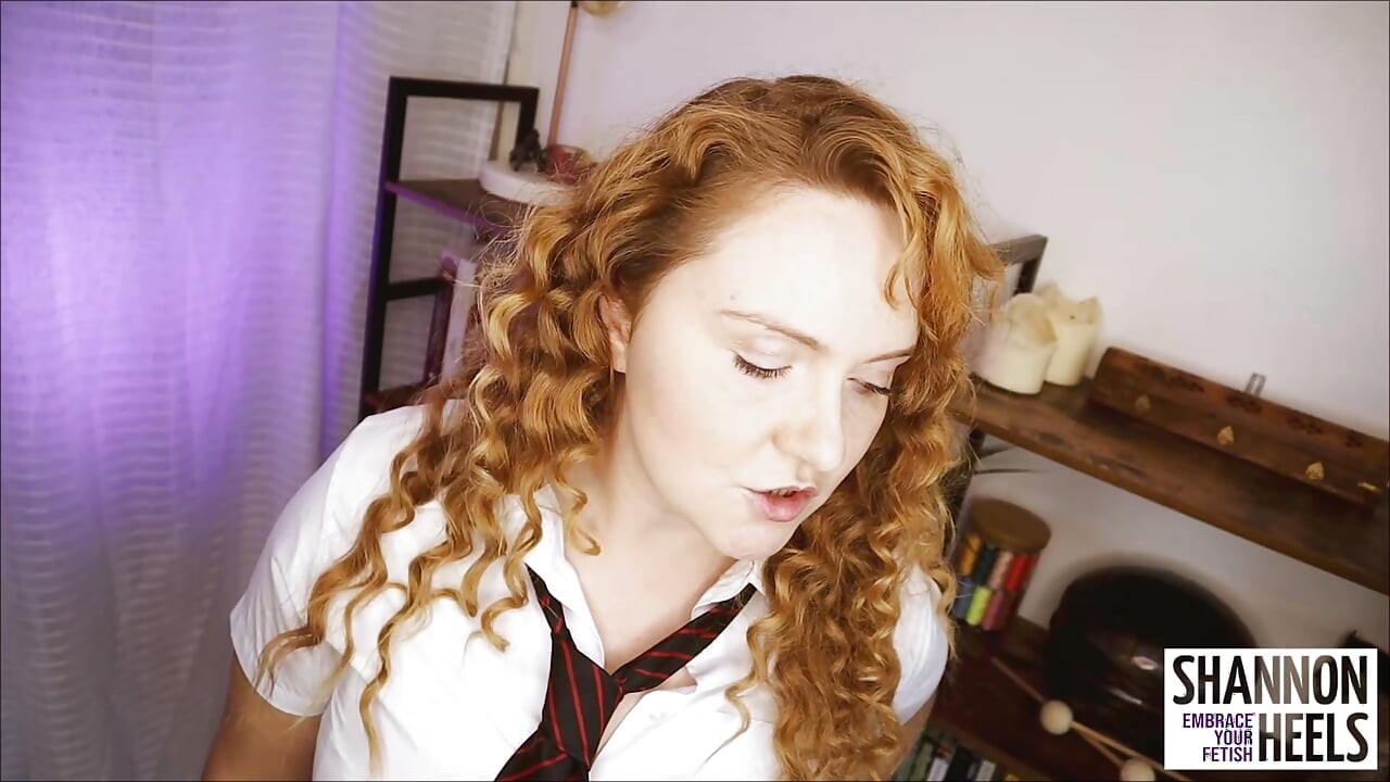 St Trinians anální škola