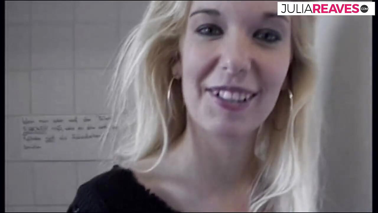 18 year old blonde starts in her first casting fuck video