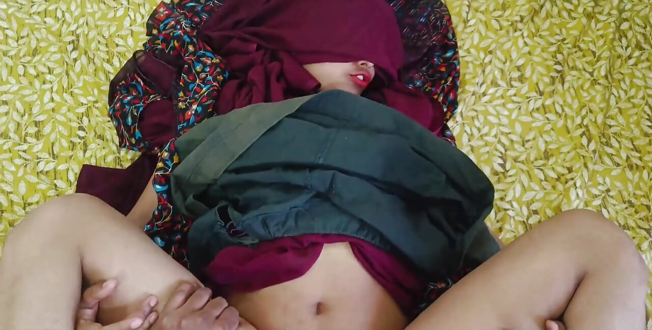 Sautele devar ne sauteli bahan ko jordar choda aur uski choot se pani nikla. sauteli bhabhi bhi shuroo ho gee.