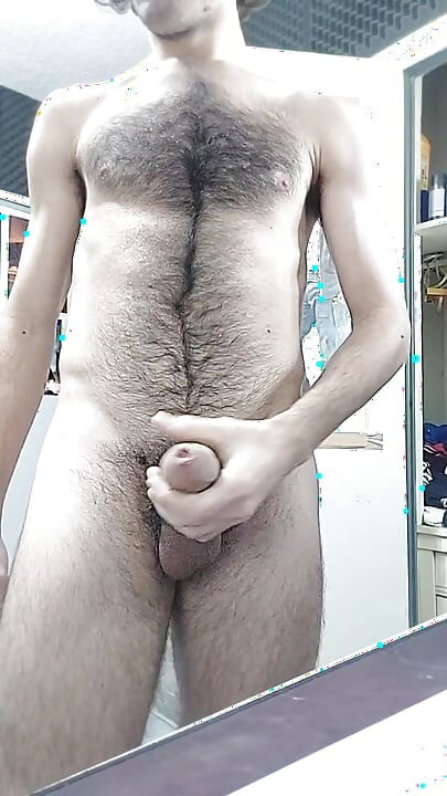 Показ мого волохатого тіла протягом 10 хвилин, дупи, пеніса, грудей і живота
