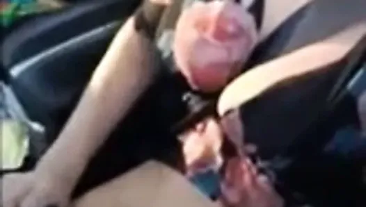 milf finger bate in car selfie