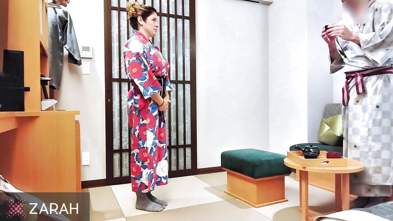 거친 섹스와 질싸로 따먹히는 일본 하녀