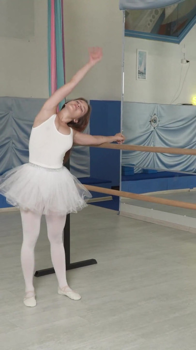Flexi Sex Acrobatics with a Real Ballerina Teen