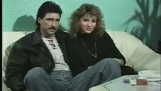 Sarı saçlı MILF askılı