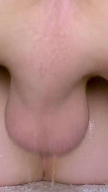 Momento imprescindible de "Compilación extrema de chorros - MrPussyLicking"