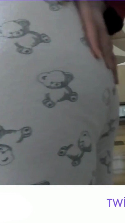 CAMELTOE- MASTURBATE WITH PAJAMAS- BIG ASS- RUBBING PUSSY WITH PAJAMAS | Clip 1