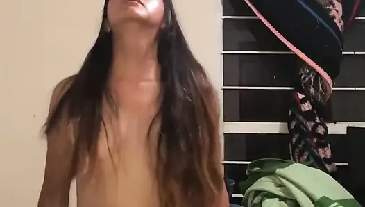 Шлюховатый трах Angy в кругах, полное видео