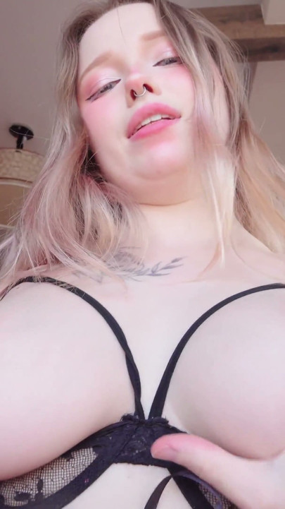 Hot Stepsister Tries on Lingerie Before Her Date and Gets a Hard Creampie Instead