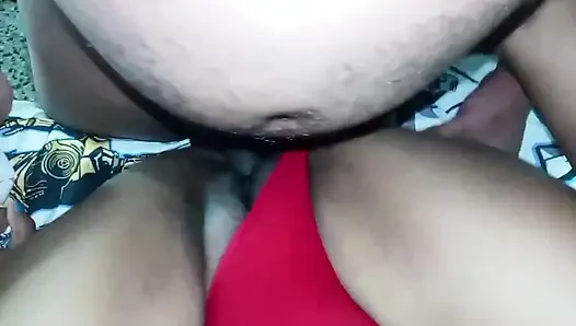 POV-nachbarin betrügt ihren ehemann mit seinem besten freund