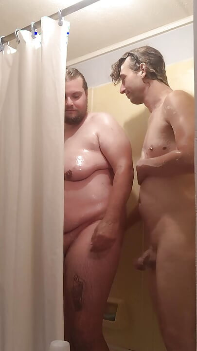 T4t Couple; Buttassnaked Transfemme & Bareassnaked Transmasc Shower Together