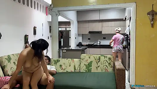 У меня был секс перед своей женой с ее другом! Она даже не заметила!