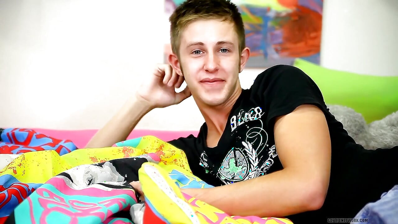 Super Twink Talks Dirty