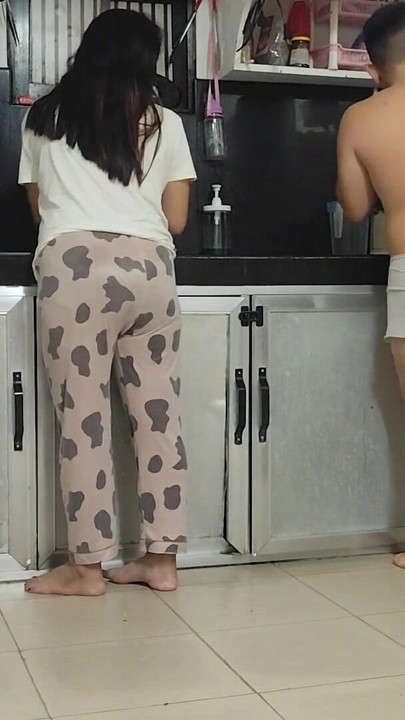 SNEAK FUCK AT THE KITCHEN BEFORE GOING TO SLEEP | Clip 1