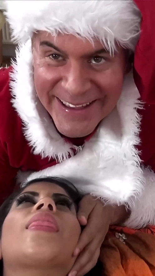 Small Dick Santa Goes Crazy For Tiny Pussy Of Perfect Body Spinner Kesha Ortega - Porno Dan 4k | Clip 1