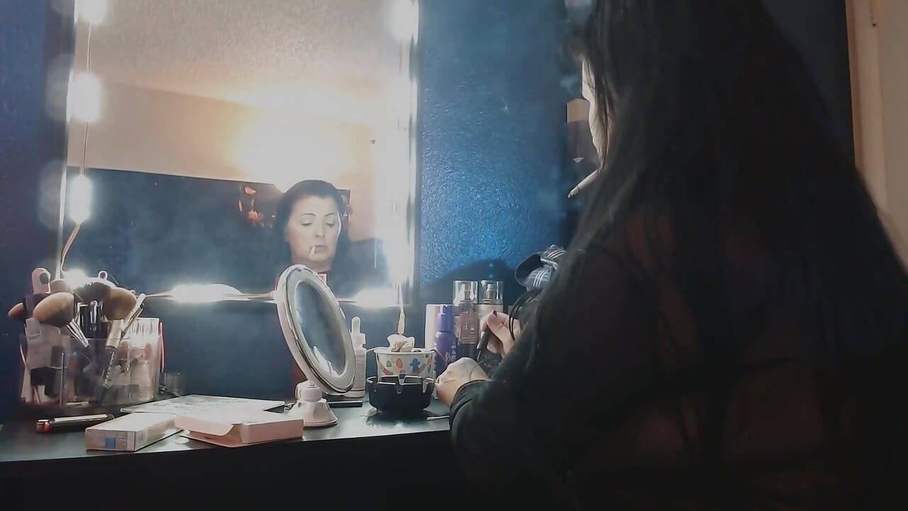 悬垂的长弗吉尼亚苗条 120 香烟