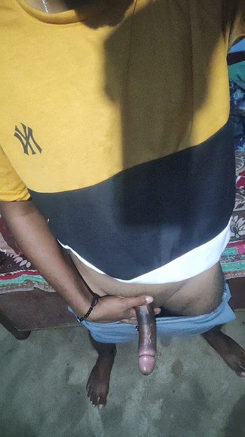 Sama sam u sobi, netko je došao