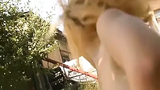 Outdoor bang and piss for blonde chick