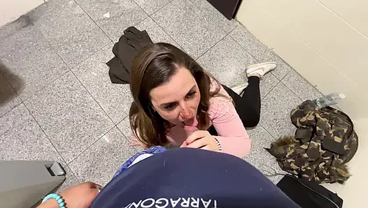 Üvey kuzenimi prezervatifsiz siktim ve götünü kırdım