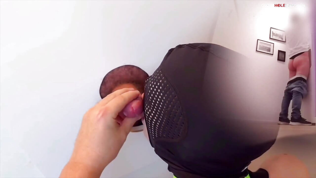 Twink Sucks - but Then the Cameraboy Joins in! Gloryhole Threesome