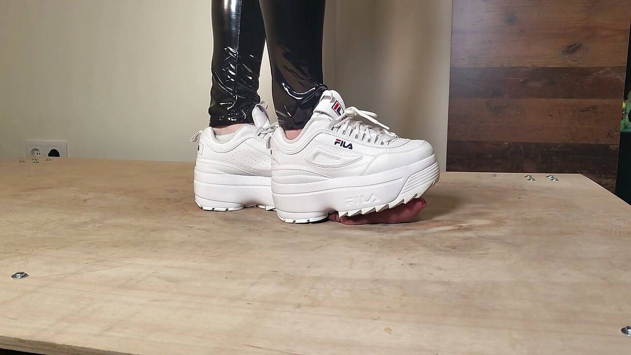 Fila Disruptor Plateau Cock Crush Full Clip - Lady Thaya