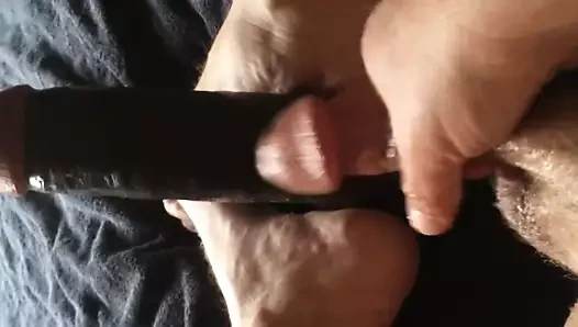 Karımın büyük siyah dildo üzerinde cumming...