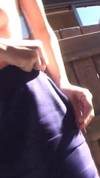 Stunning moment from "Reiche Asiatisce Milf bezahlt fuer den fick im spa bereich"