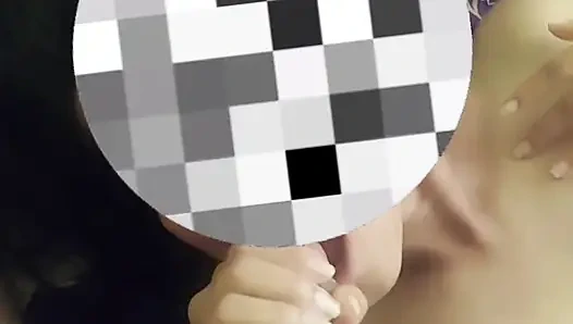 Desi pooja gibt schmutzigen blowjob und fickt hart