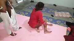 पाकिस्तानी दो लड़को ने एक हीरा मंडी लाहौर रैंडी बाज़ लड़की को पक्का के बहार उसकी गांड मारी पूरी हॉट सेक्स वीडियो