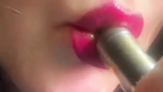 Курящая горячая, розовые соблазнительные губы и Bliss с парами в замедленной съемке