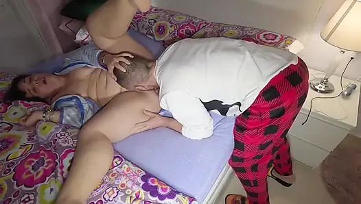 Meine Frau Lässt Mich Ihren Arsch Ficken Und Sie Hat Einen Tollen Anal-orgasmus. Amateur-anal.