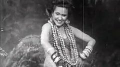 Eksotis sayang menari dan tersenyum (1940-an vintage)