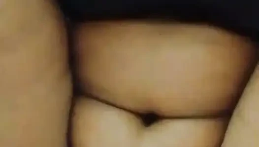 Kayınbiraderi penisinin elinden su çıktı, desi seksi video, seksi video, seks videosu.