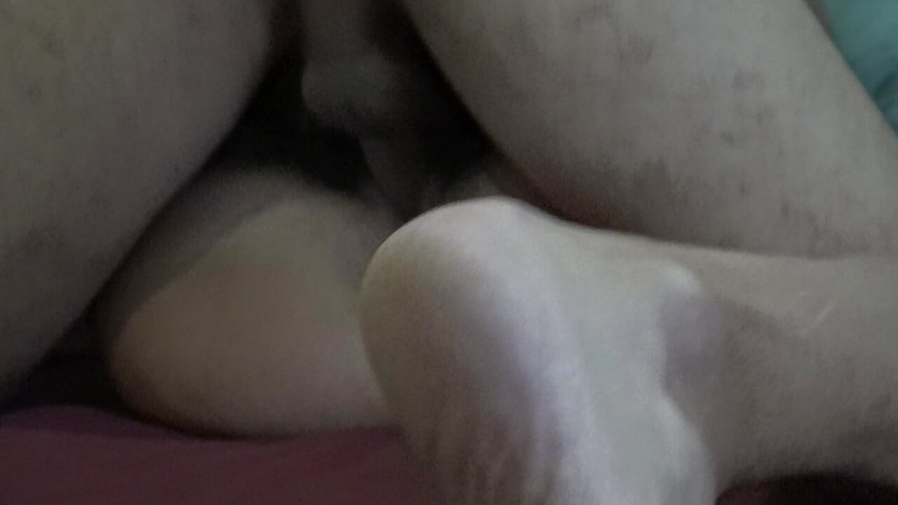 Maćeha mi dozvoljava da joj napumpam pičku punu sperme - MASIVNI CREAMPIE