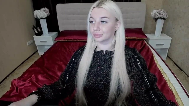 Big ass blonde masturbates her anal hole