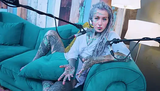 Я говорю о H - счастье - подкаст ASMR, SFW говорит готессу, худенькая девушка дред, татуированная модель татуированная девушка