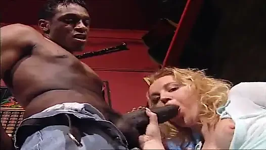English Essex Slut Donna Gets Interracial